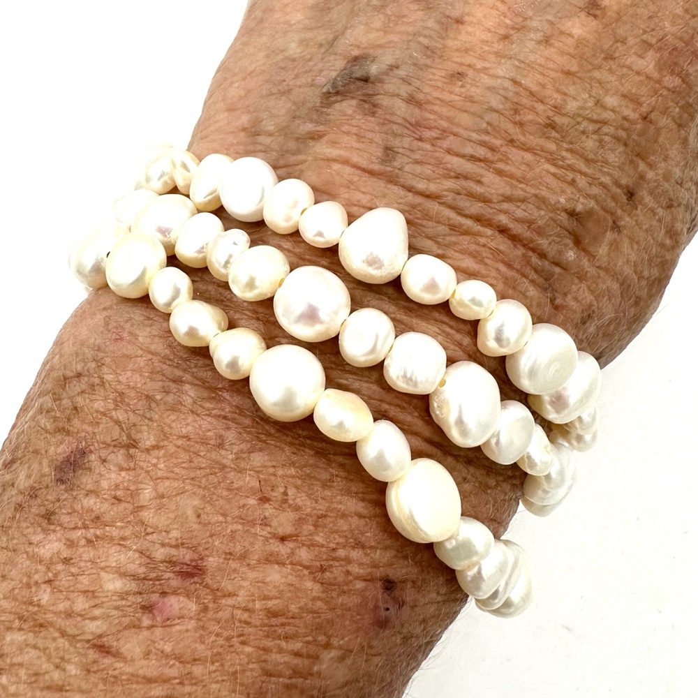 Silpada Goddess Sterling Silver Pearl Stretch Bracelet Three Strands - Picture 7 of 9